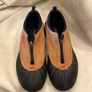 Ryka Waterproof Duck Shoes Suede Zip Front Oxford Brown Black Boots Size 8.5